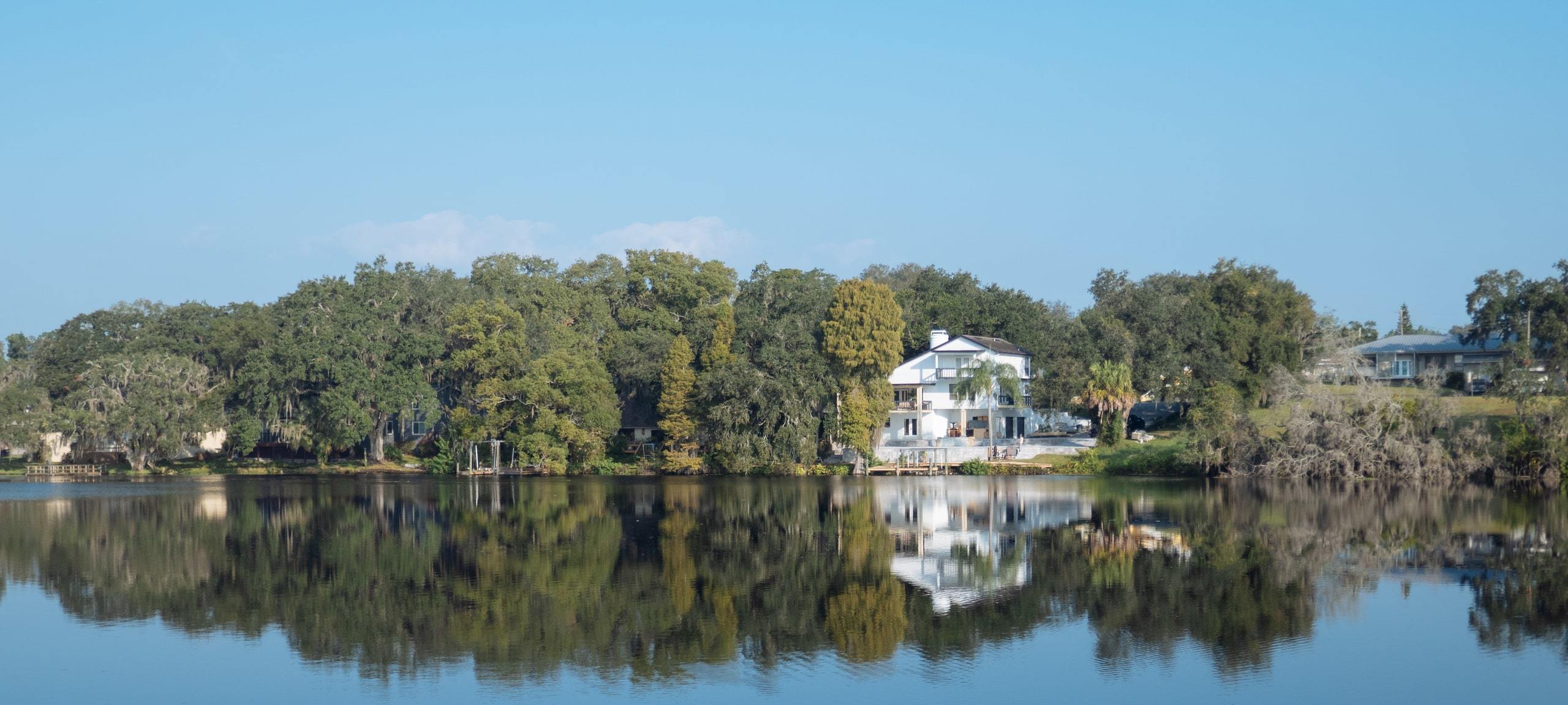 Waterfront homes on Windermere, FL lake